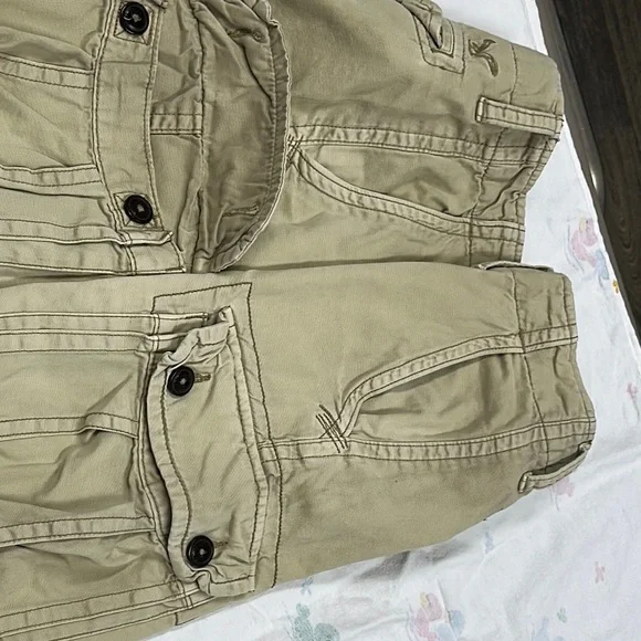 American Eagle Outfitters Tan Cargo Shorts Relaxed Fit - Picture 4 of 8
